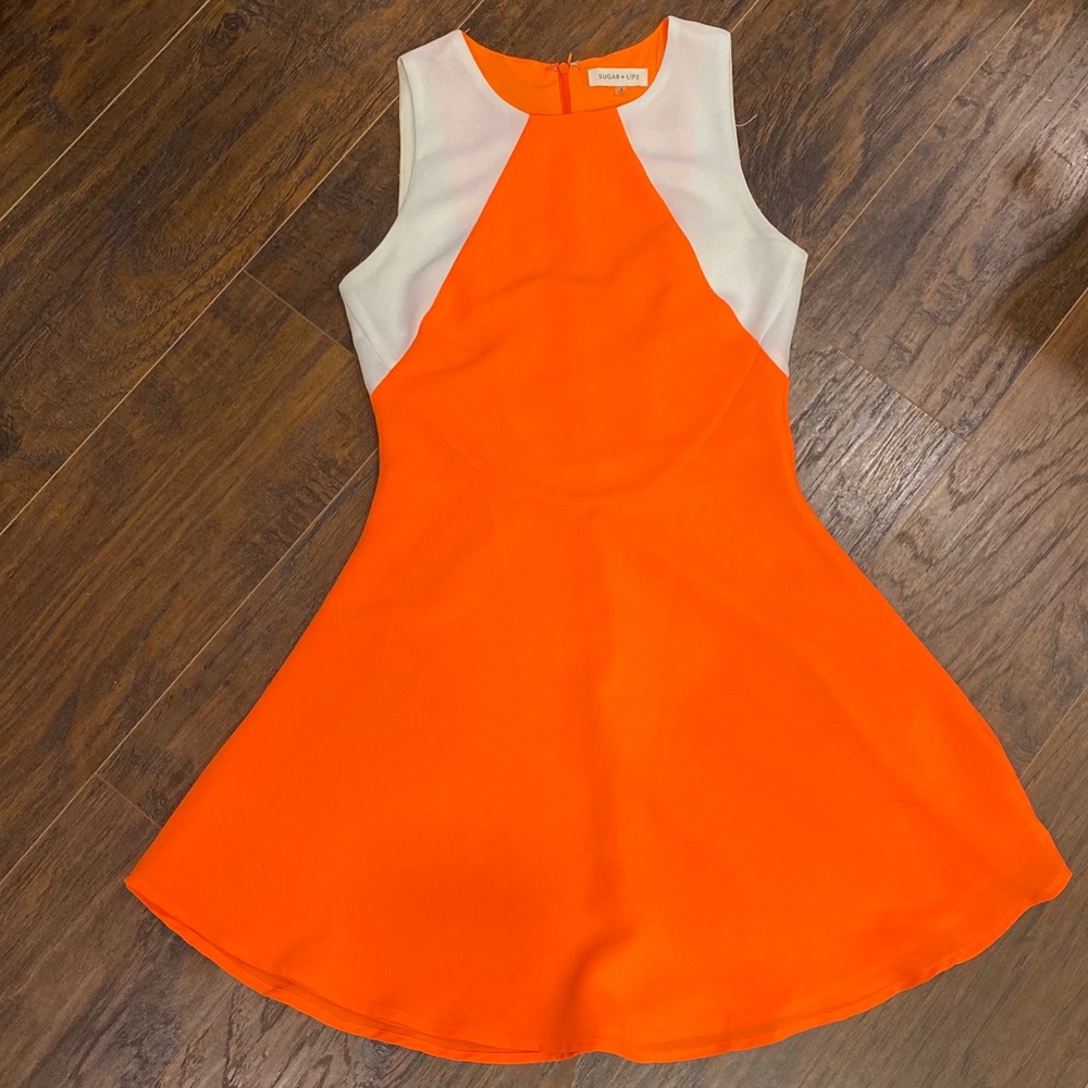 Rare find! Sleeveless orange & white summer dress